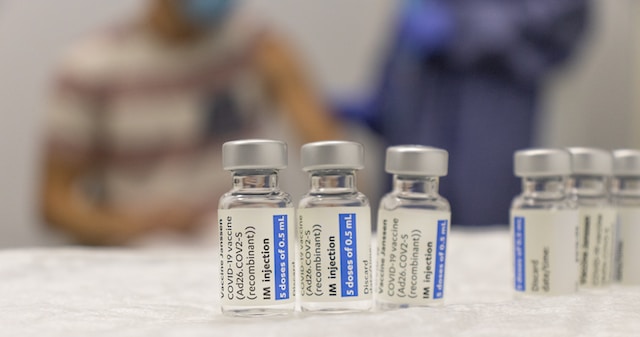 Вакцинация от клещевого энцефалита – когда делать и сколько стоит? | ДЭТА